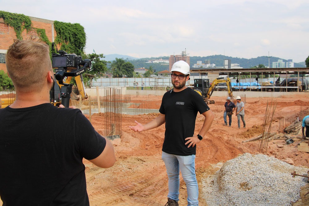 Concretagem com volume expressivo é destaque em Brusque.